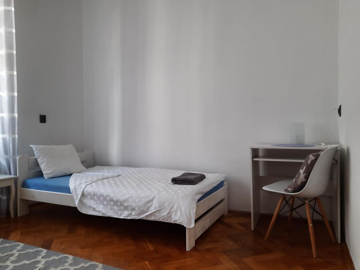 Centrum Lwowska Varsovie Extérieur photo